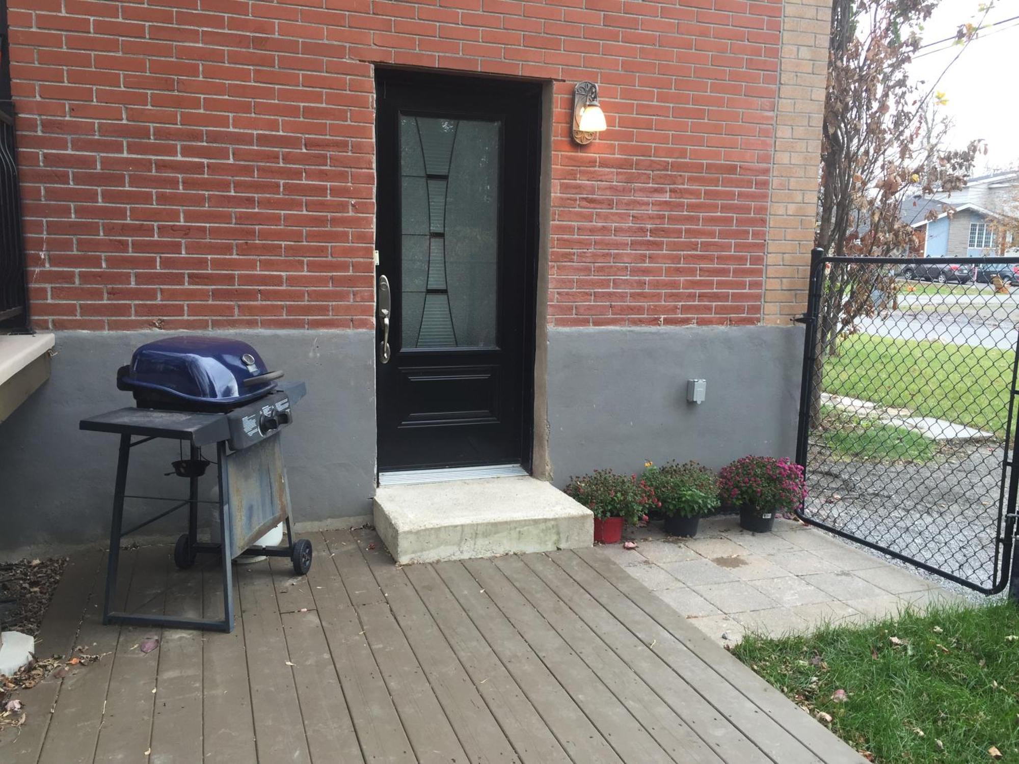 Chateauguay Condo Avec Borne Voiture Electrique Exterior foto